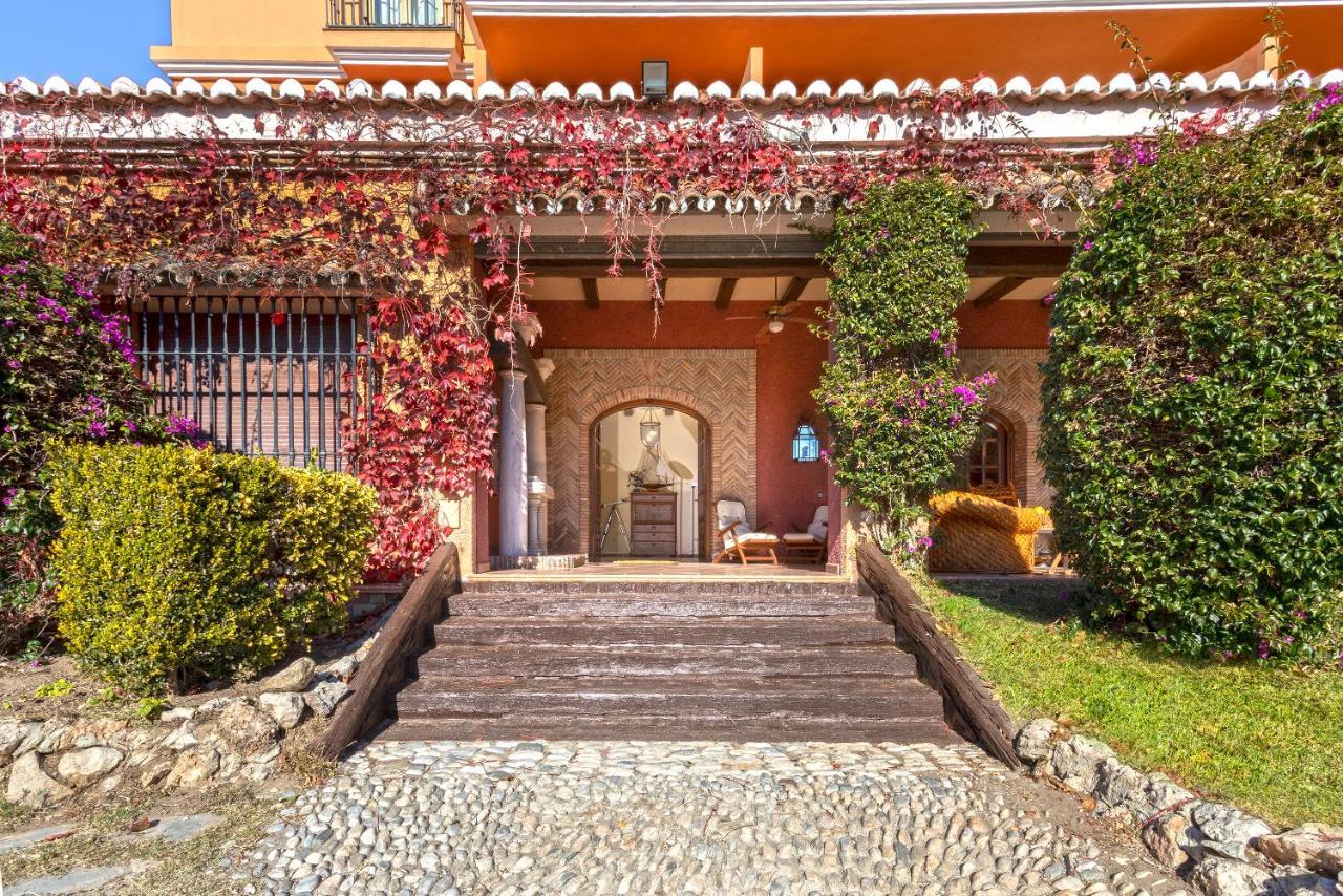 Casa Flores Con Piscina Interior Climatizada Alcaucín Екстериор снимка