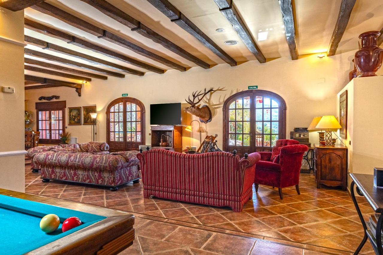 Casa Flores Con Piscina Interior Climatizada Alcaucín Екстериор снимка