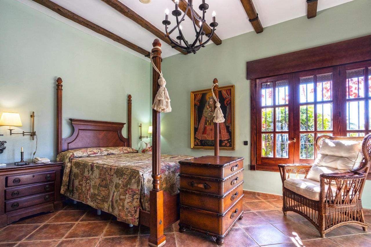 Casa Flores Con Piscina Interior Climatizada Alcaucín Екстериор снимка